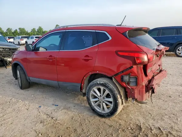 JN1BJ1CP1JW157848 2018 NISSAN ROGUE - Image 2