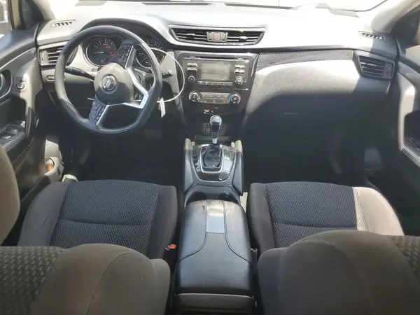 JN1BJ1CP1JW158899 2018 NISSAN ROGUE - Image 8