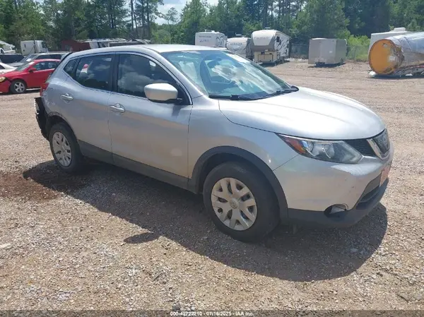 JN1BJ1CP1JW158904 2018 NISSAN ROGUE - Image 1