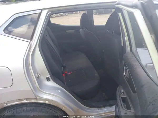 JN1BJ1CP1JW158904 2018 NISSAN ROGUE - Image 8