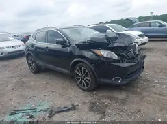 JN1BJ1CP1JW162709 2018 NISSAN ROGUE