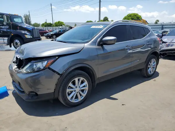 JN1BJ1CP1JW180661 2018 NISSAN ROGUE - Image 1