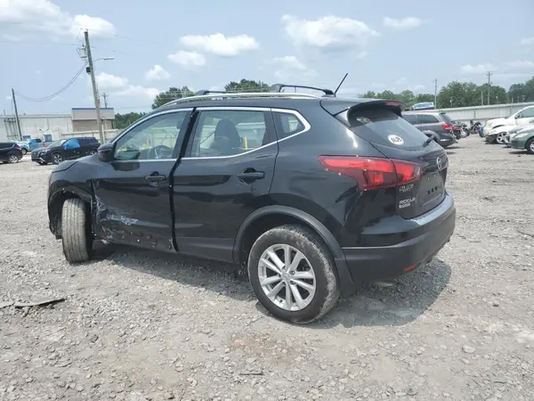 JN1BJ1CP1JW180773 2018 NISSAN ROGUE - Image 2