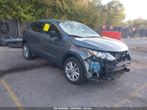 JN1BJ1CP1JW182278 2018 NISSAN ROGUE - Image 1