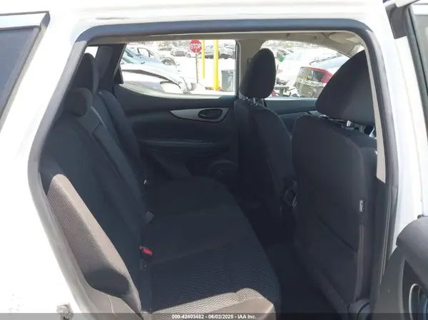 JN1BJ1CP1JW183494 2018 NISSAN ROGUE - Image 8