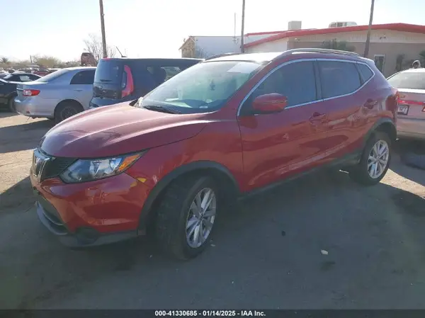 JN1BJ1CP1JW186606 2018 NISSAN ROGUE - Image 2