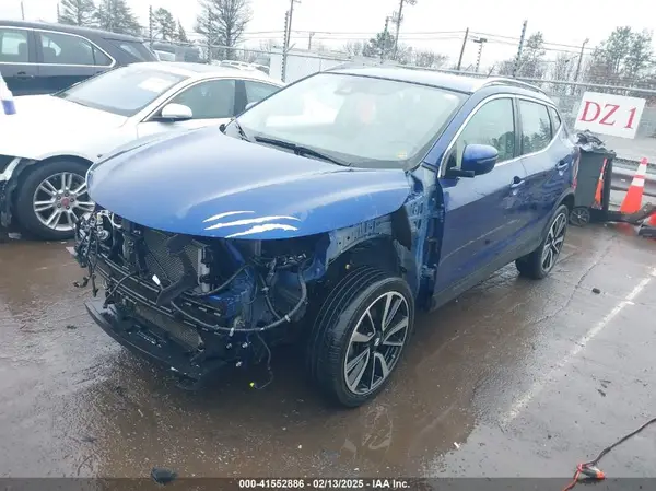 JN1BJ1CP1JW191160 2018 NISSAN ROGUE - Image 2