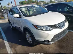 JN1BJ1CP1JW194561 2018 NISSAN ROGUE