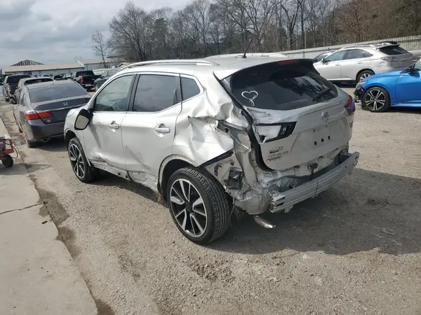 JN1BJ1CP1JW500836 2018 NISSAN ROGUE - Image 2