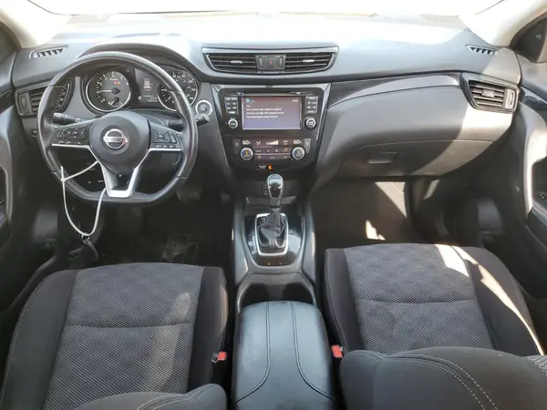JN1BJ1CP1JW500951 2018 NISSAN ROGUE - Image 8