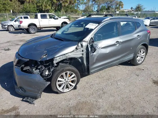 JN1BJ1CP1KW216527 2019 NISSAN ROGUE - Image 2