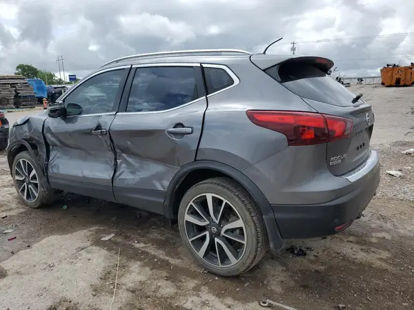 JN1BJ1CP1KW226331 2019 NISSAN ROGUE - Image 2