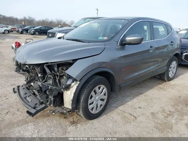 JN1BJ1CP1KW241041 2019 NISSAN ROGUE - Image 2