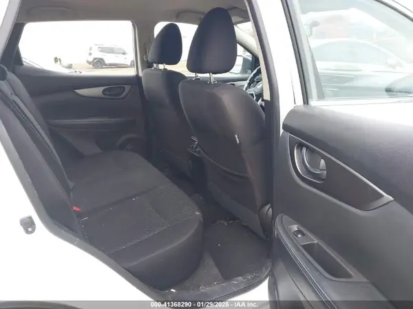 JN1BJ1CP1KW242156 2019 NISSAN ROGUE - Image 8