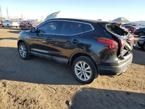 JN1BJ1CP1KW525303 2019 NISSAN ROGUE - Image 2