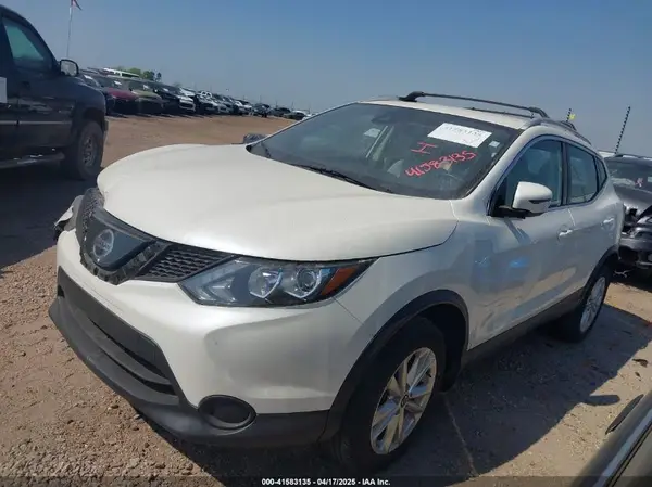 JN1BJ1CP1KW530470 2019 NISSAN ROGUE - Image 2