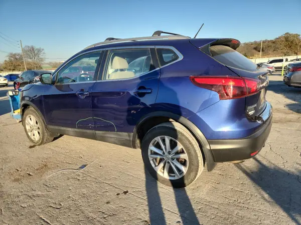 JN1BJ1CP2HW001277 2017 NISSAN ROGUE - Image 2