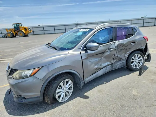 JN1BJ1CP2HW002669 2017 NISSAN ROGUE - Image 1