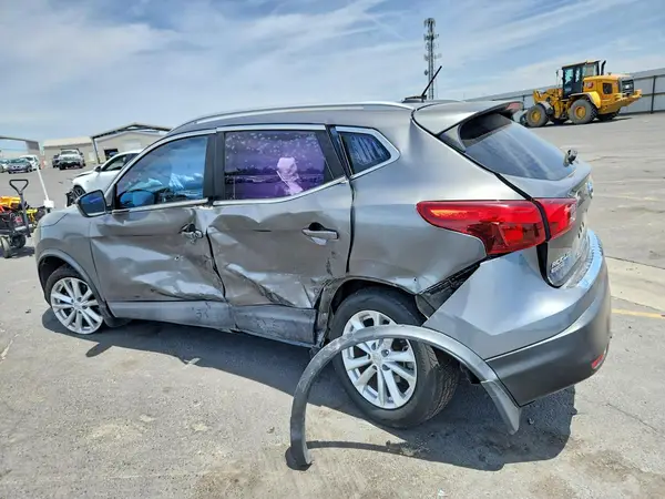 JN1BJ1CP2HW002669 2017 NISSAN ROGUE - Image 2
