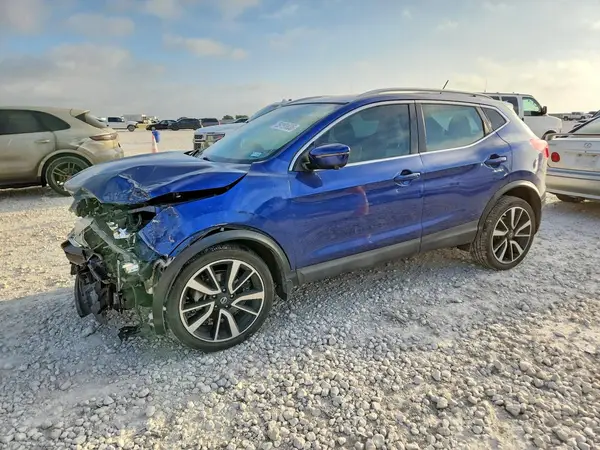 JN1BJ1CP2HW003224 2017 NISSAN ROGUE - Image 1