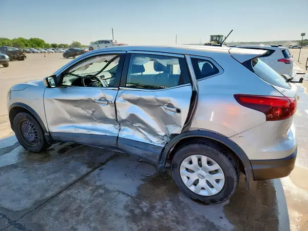 JN1BJ1CP2HW004406 2017 NISSAN ROGUE - Image 2