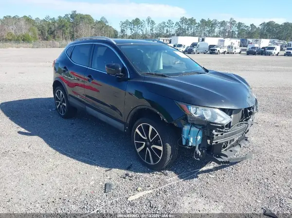 JN1BJ1CP2HW006429 2017 NISSAN ROGUE - Image 1