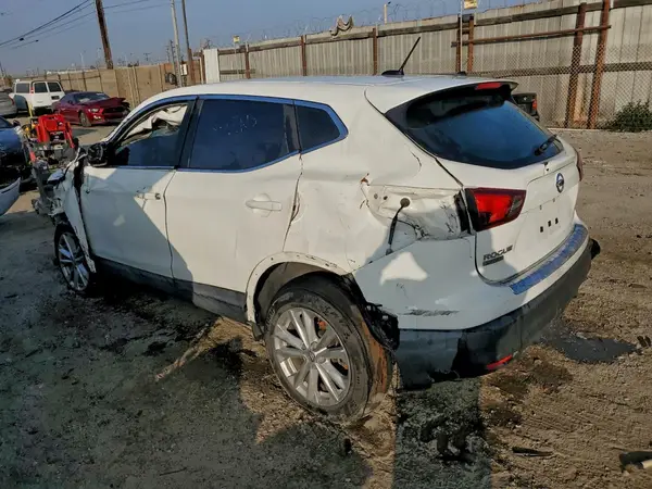JN1BJ1CP2HW009685 2017 NISSAN ROGUE - Image 2