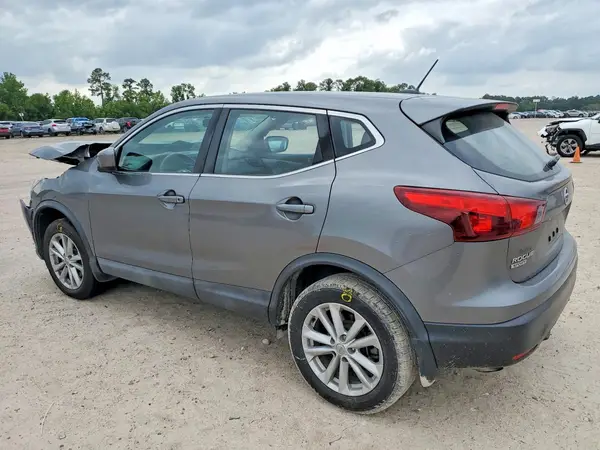 JN1BJ1CP2HW010335 2017 NISSAN ROGUE - Image 2