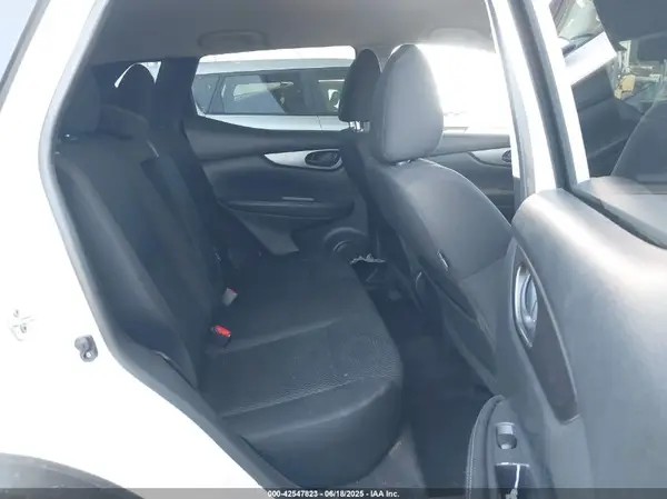 JN1BJ1CP2HW010433 2017 NISSAN ROGUE - Image 8