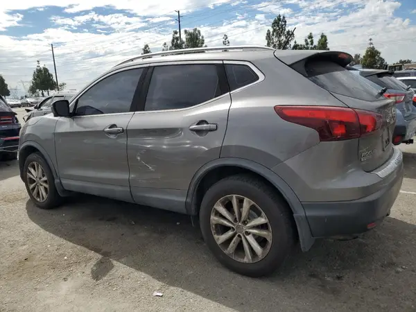 JN1BJ1CP2HW012294 2017 NISSAN ROGUE - Image 2