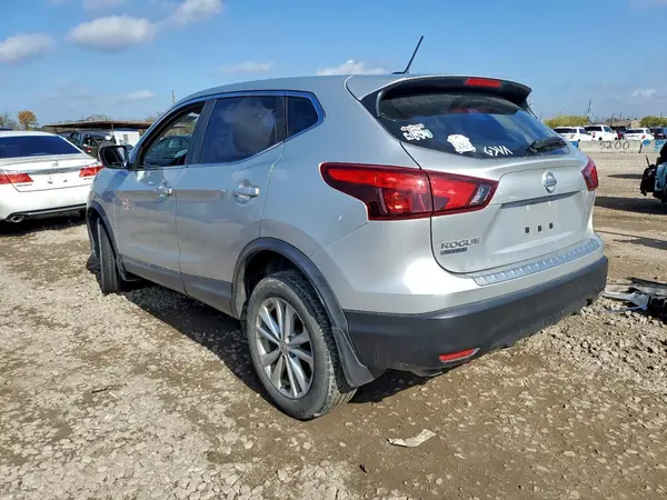 JN1BJ1CP2HW012683 2017 NISSAN ROGUE - Image 2