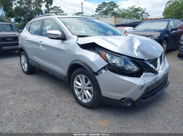 JN1BJ1CP2HW013252 2017 NISSAN ROGUE - Image 1
