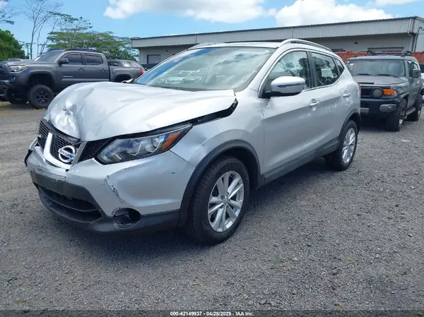 JN1BJ1CP2HW013252 2017 NISSAN ROGUE - Image 2