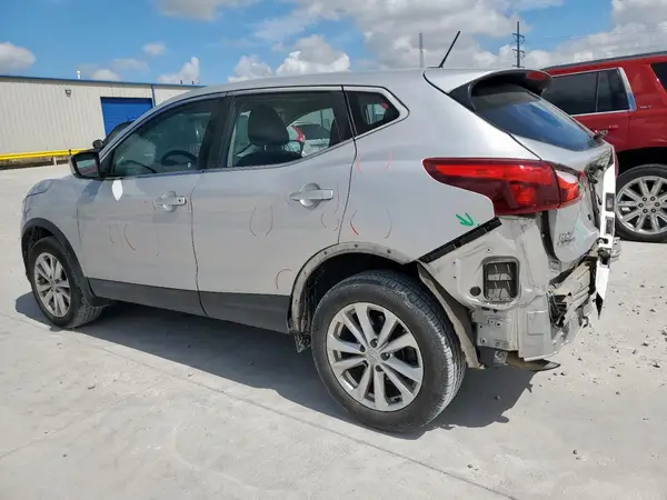 JN1BJ1CP2HW013266 2017 NISSAN ROGUE - Image 2