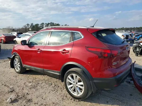 JN1BJ1CP2HW014286 2017 NISSAN ROGUE - Image 2