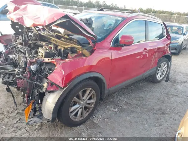 JN1BJ1CP2HW018161 2017 NISSAN ROGUE - Image 2
