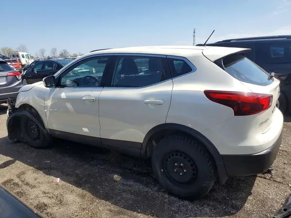 JN1BJ1CP2HW019424 2017 NISSAN ROGUE - Image 2