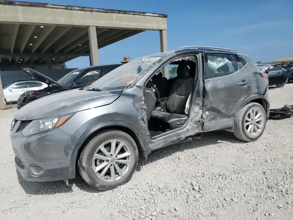 JN1BJ1CP2HW019939 2017 NISSAN ROGUE - Image 1