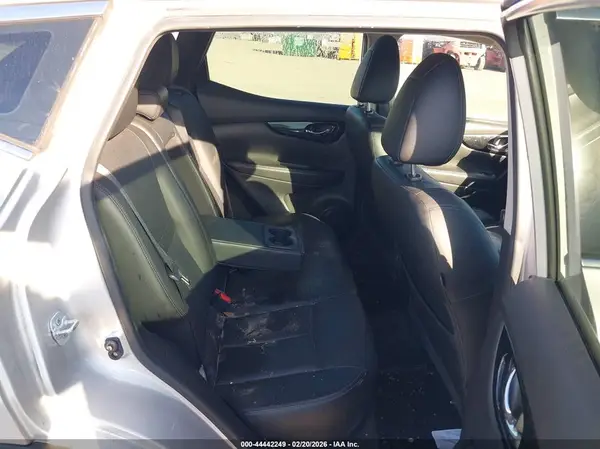 JN1BJ1CP2HW020637 2017 NISSAN ROGUE - Image 8