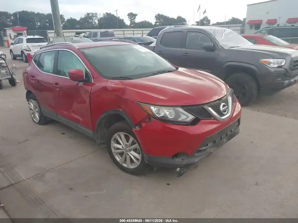 JN1BJ1CP2HW021951 2017 NISSAN ROGUE - Image 1