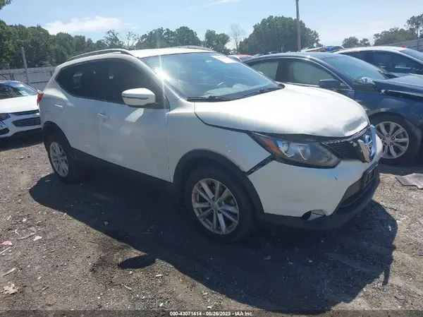 JN1BJ1CP2HW024042 2017 NISSAN ROGUE - Image 1