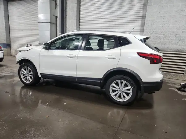 JN1BJ1CP2HW027068 2017 NISSAN ROGUE - Image 2