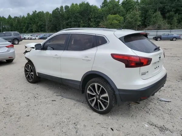 JN1BJ1CP2HW031475 2017 NISSAN ROGUE - Image 2