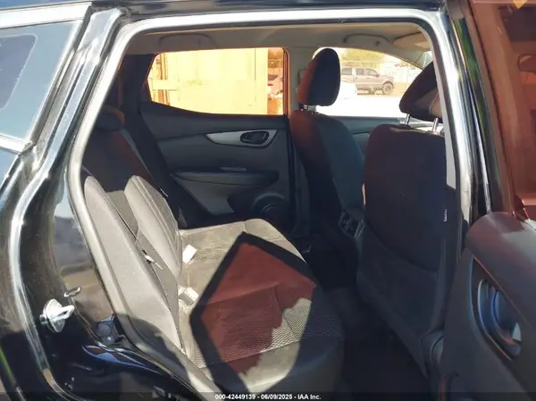 JN1BJ1CP2HW032965 2017 NISSAN ROGUE - Image 8