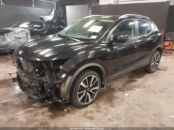 JN1BJ1CP2HW033193 2017 NISSAN ROGUE - Image 2