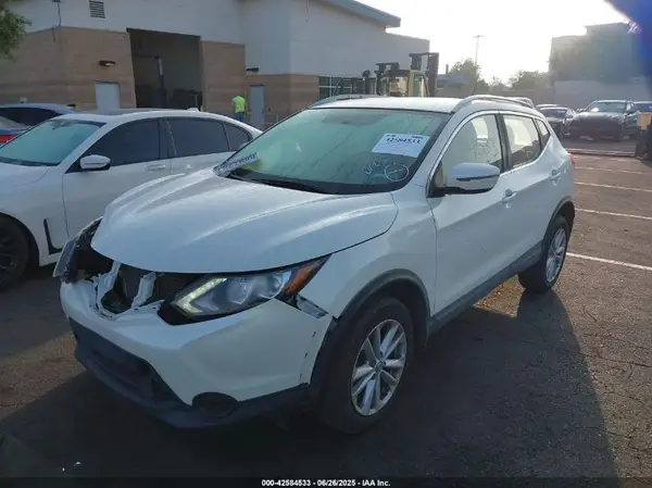 JN1BJ1CP2HW033534 2017 NISSAN ROGUE - Image 2
