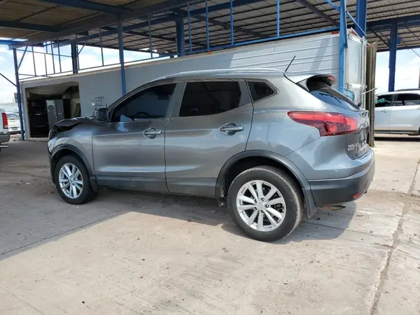 JN1BJ1CP2HW033825 2017 NISSAN ROGUE - Image 2
