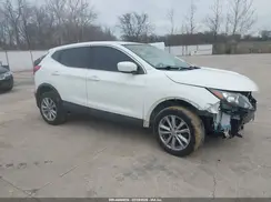 JN1BJ1CP2HW034652 2017 NISSAN ROGUE