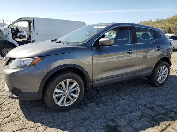 JN1BJ1CP2HW035266 2017 NISSAN ROGUE - Image 1