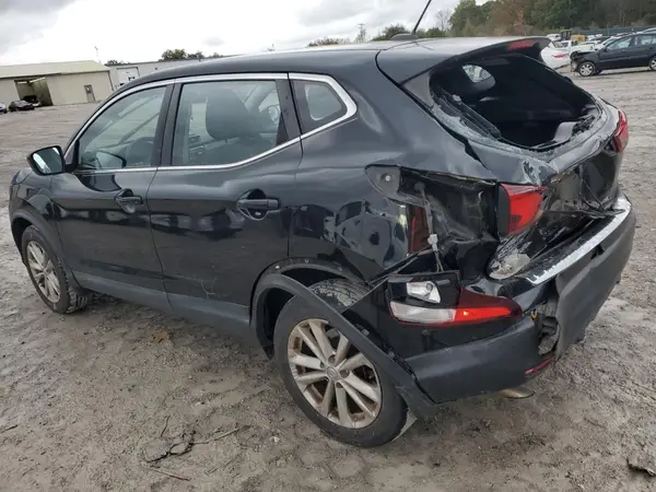 JN1BJ1CP2JW100588 2018 NISSAN ROGUE - Image 2